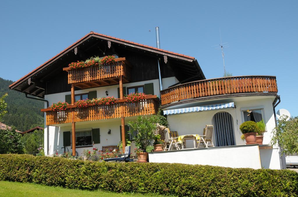 Gaestehaus Bergfrieden Bolsterlang Pokoj fotografie